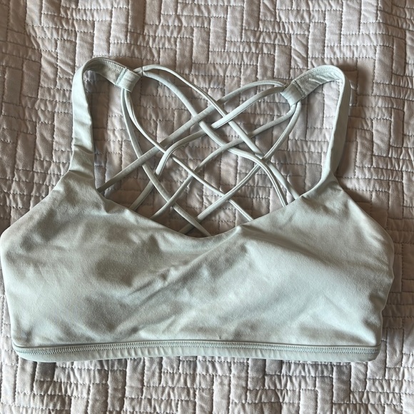 Lululemon sports bra size 6 - Picture 1 of 2